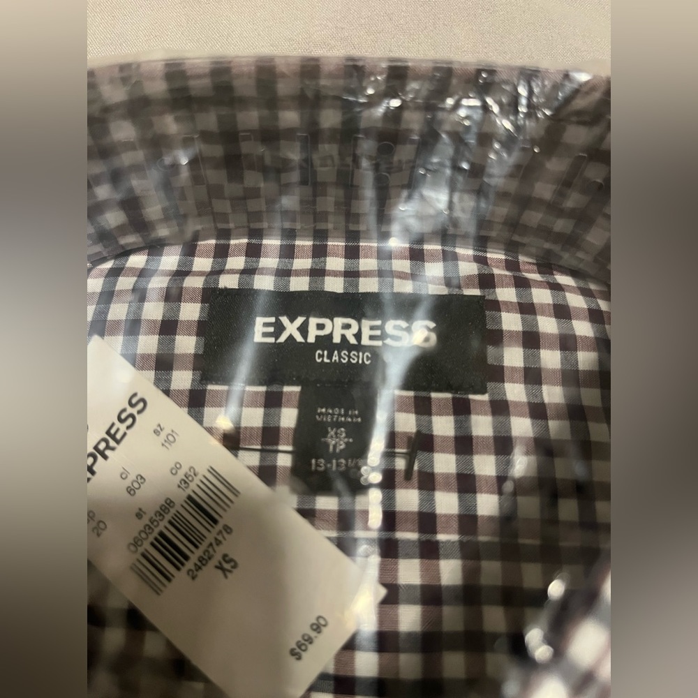 EXPRESS Mens NWT Gingham Pattern Dress Shirt XS Classic Fit